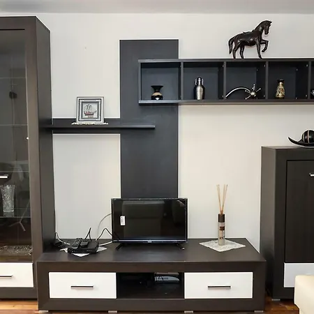 Apartment Harmonious And Relaxing 1Bd In Vinitsa, Near Beach